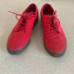 Red mens Nike janoski